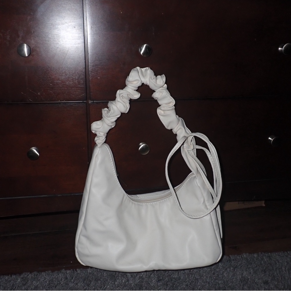 Chic White Women's Shoulder Bag